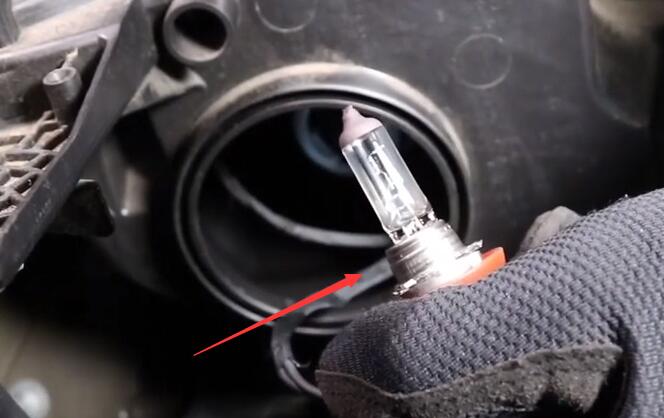 2015 2016 2017 2018 Ford Edge Low Beam LED Headlights Bulb Install Pull Out 2015 2016 2017 2018 Ford Edge LED Headlights Low Beam Bulb Install Pull Out