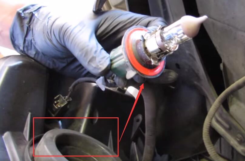 Ford F150 High Low Beam Headlights Bulbs Installation Guide Change