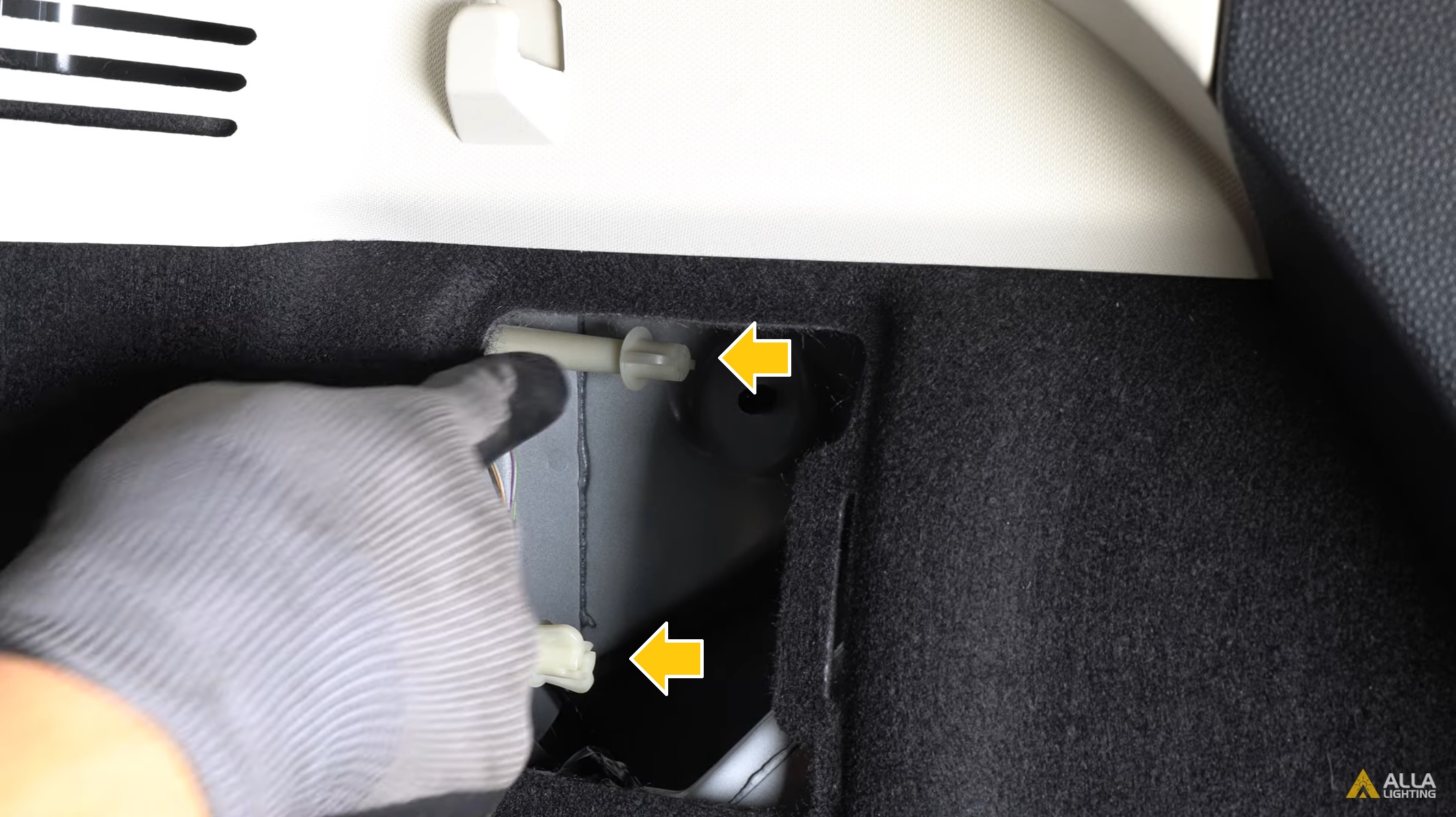 How to Change | Replace | Install 2018 Ford EcoSport Rear Turn Signal Lights Bulbs | LED upgrade 6