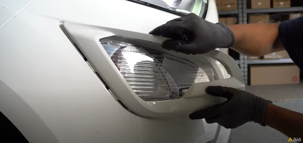 Change | Replace 2018 Ford EcoSport Front Turn Signal Lights, LED Install 13