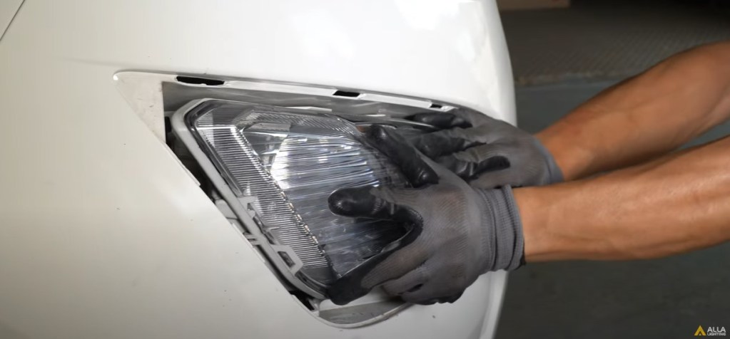 Change | Replace 2018 Ford EcoSport Front Turn Signal Lights, LED Install 11