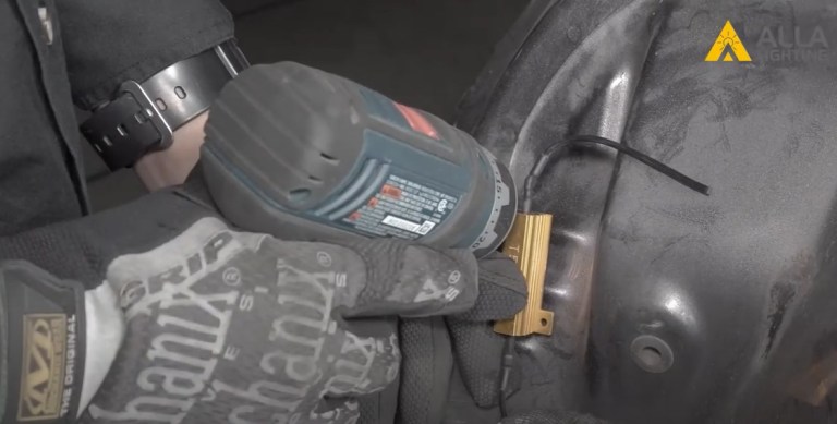 How to Fix Brake Light bulb Error Code when upgrade to LEDs 12