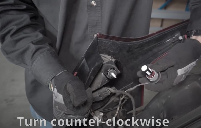 How to Fix Brake Light bulb Error Code when upgrade to LEDs 4