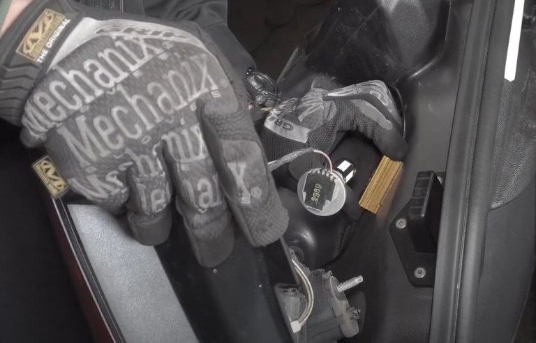 How to Fix Brake Light bulb Error Code when upgrade to LEDs 5