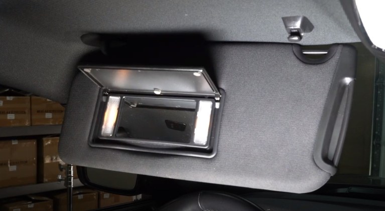 How to replace 2021 Dodge Charger vanity mirror light bulb 2