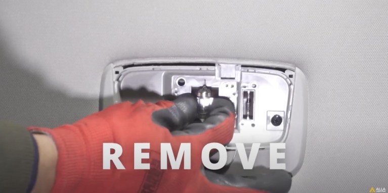 How to Change 2021 Kia K5 /Seltos Dome Lights 3