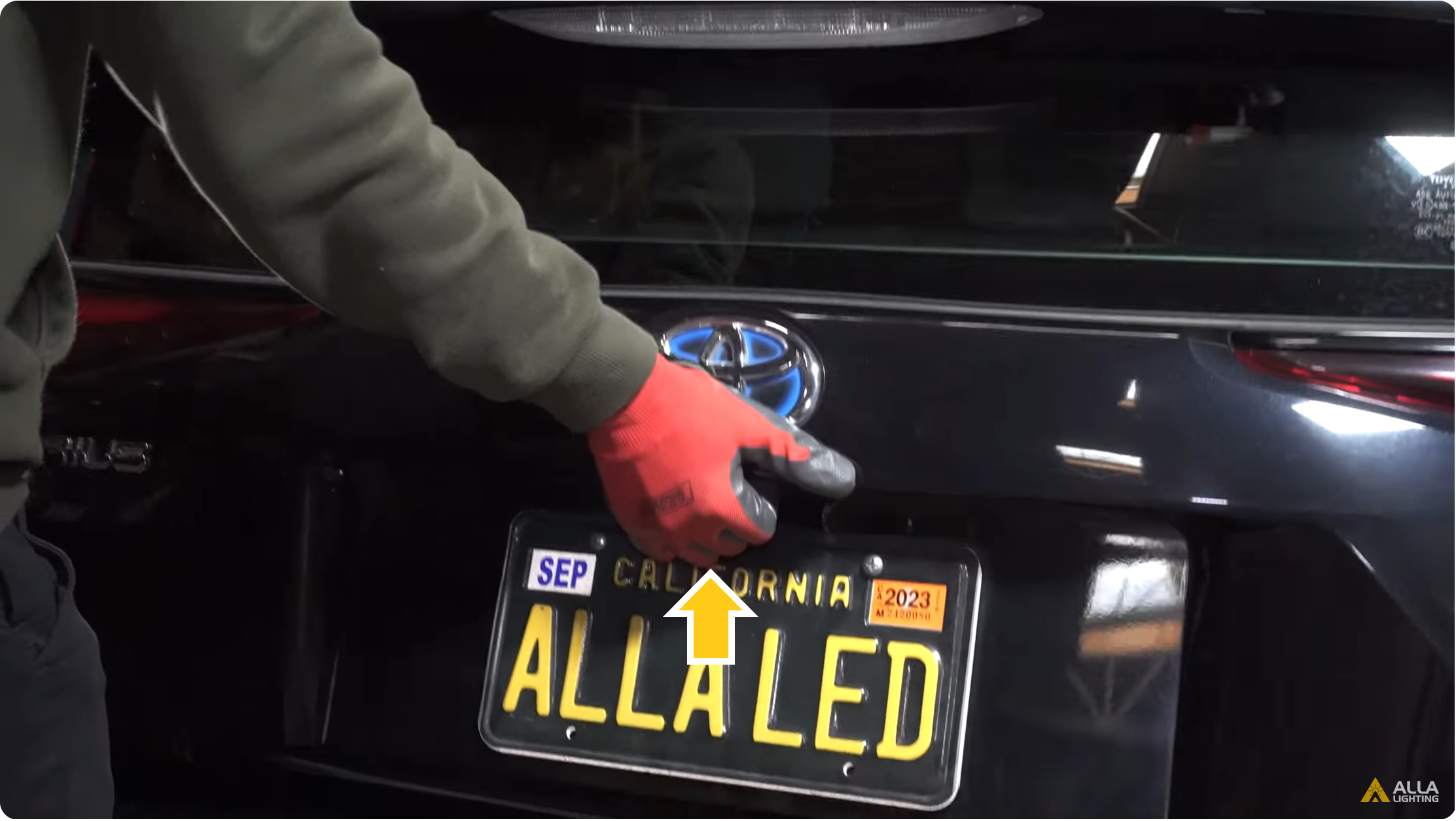 How to Install 2016~2023 Toyota Prius Reverse Lights Bulb with LEDs 4