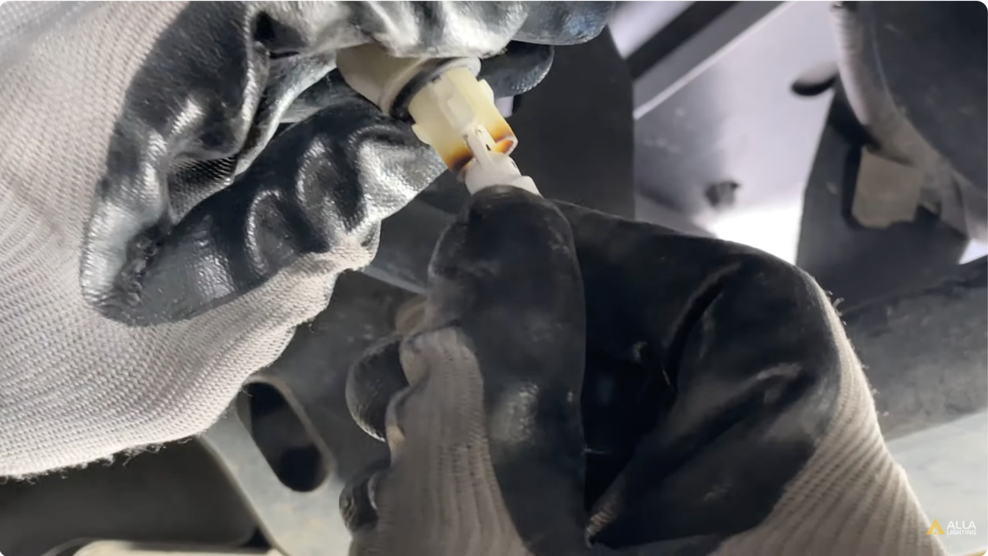 How to install 2019-2023 Ford Ranger License Plate Light Bulb 17