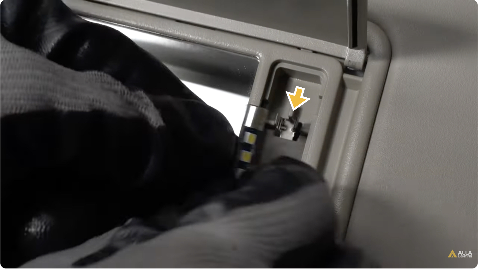 How to install 2019-2023 Ford Ranger Vanity Mirror Light 18