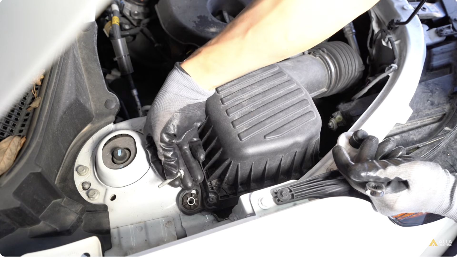 How to Change 2018-2023 Chevrolet Equinox Hi/Low Beam HID Headlights 8