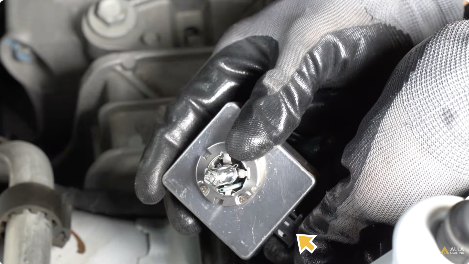 How to Change 2018-2023 Chevrolet Equinox Hi/Low Beam HID Headlights 21