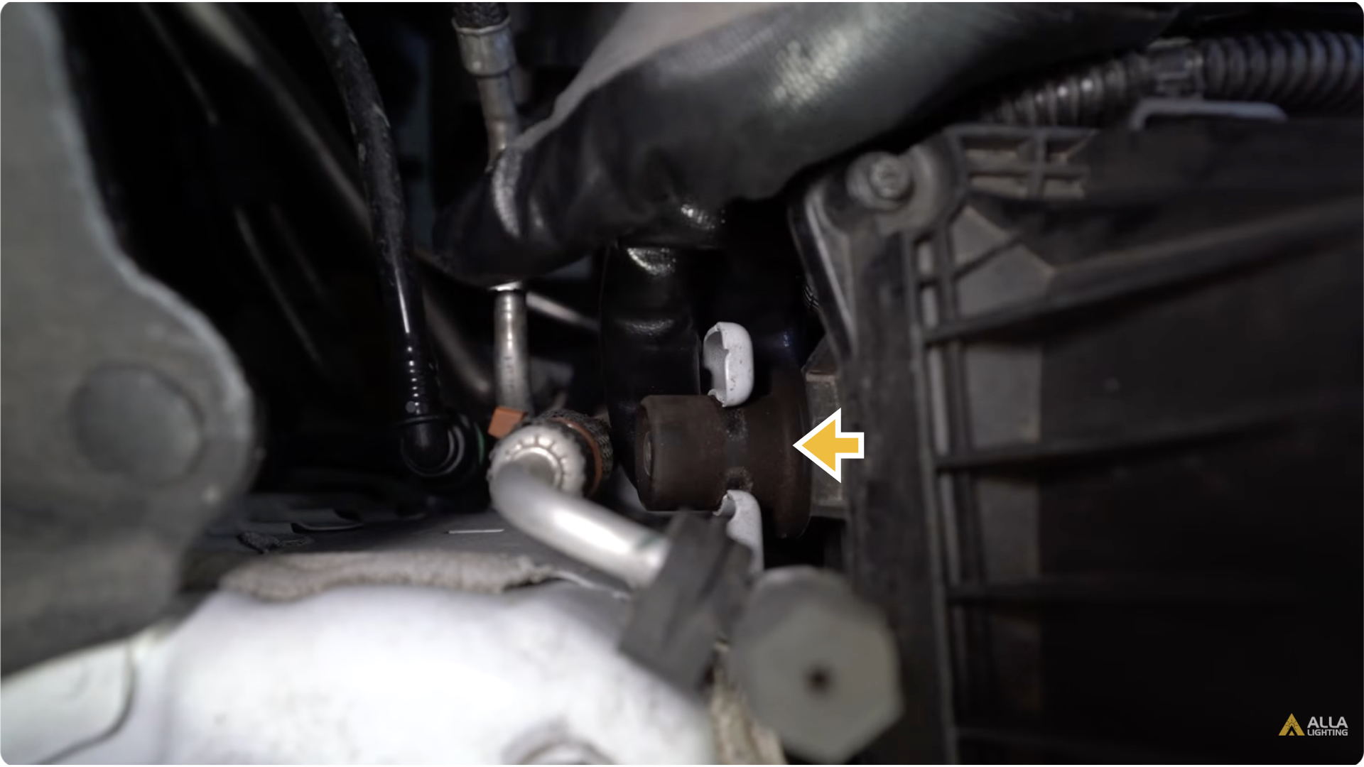 How to Change 2018-2023 Chevrolet Equinox Hi/Low Beam HID Headlights 32