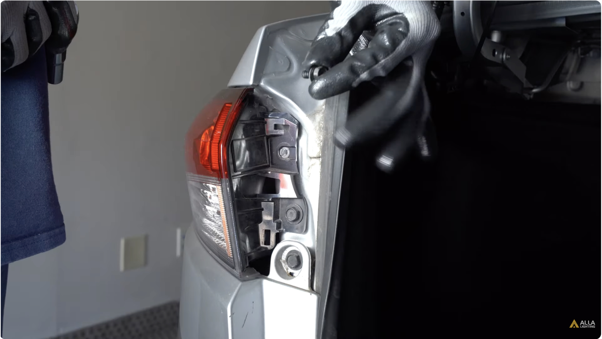 2020-2023 Toyota Corolla Rear Side Marker Lights Bulb Installation 11
