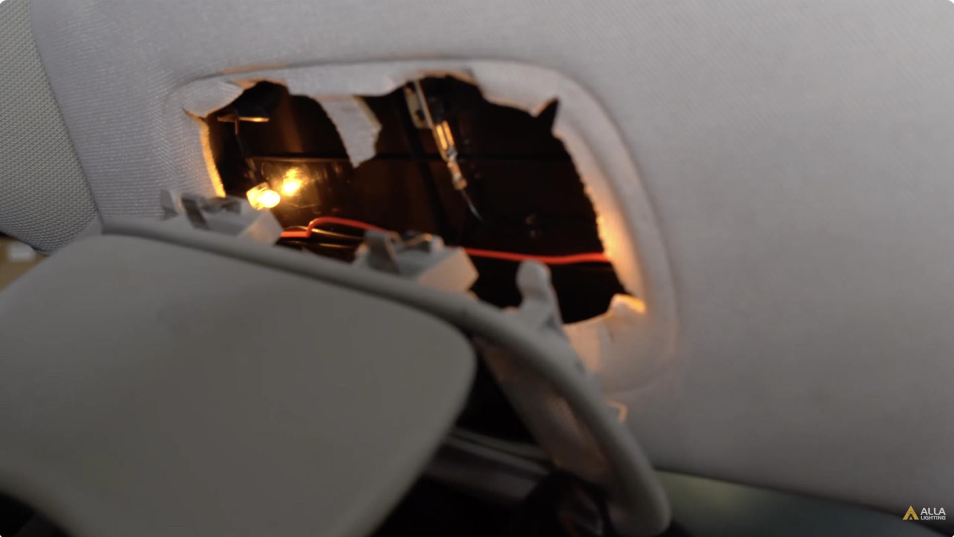 2017-2022 Jeep Compass Vanity Mirror Light Bulb Installation 8